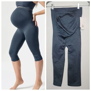 NWT Blanqi Maternity Belly Support Crop Leggings. Storm Blue. Size small
